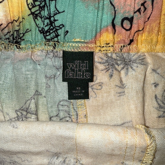 Cute beach themed shorts - Picture 3 of 6